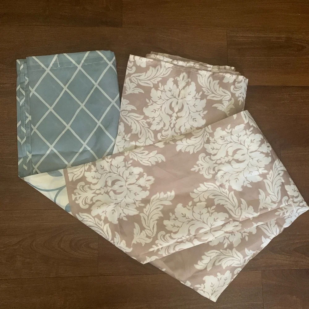 NWOT Slippery Satin Like Fabric Shower Curtain Turquoise Beige Design 70X72.5”